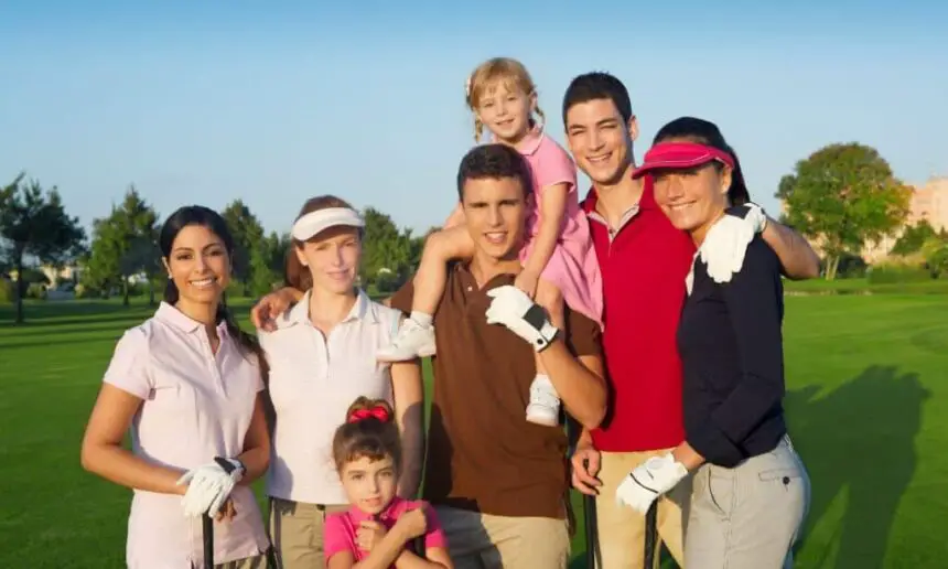 A whole family on the golf course.