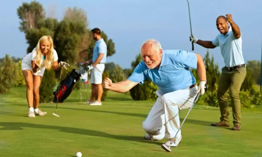 A mixed group of golfers on the golf course.